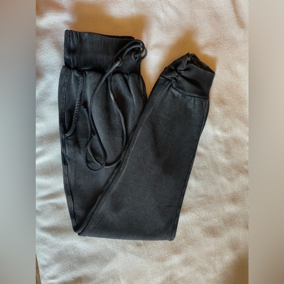 Winston White NWT El Mar jogger in Jet - Picture 2 of 11